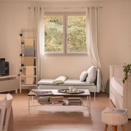 Pierre Blanche Le Calme A 5mn Du Centre * Nîmes