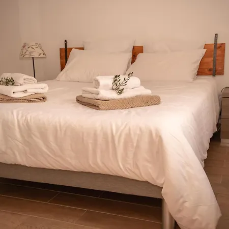 Pierre Blanche Le Calme A 5mn Du Centre Villa Nimes