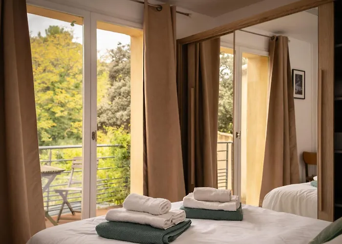 Pierre Blanche Le Calme A 5mn Du Centre Villa *